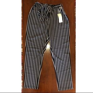 High-waisted navy and white stripped cropped pants